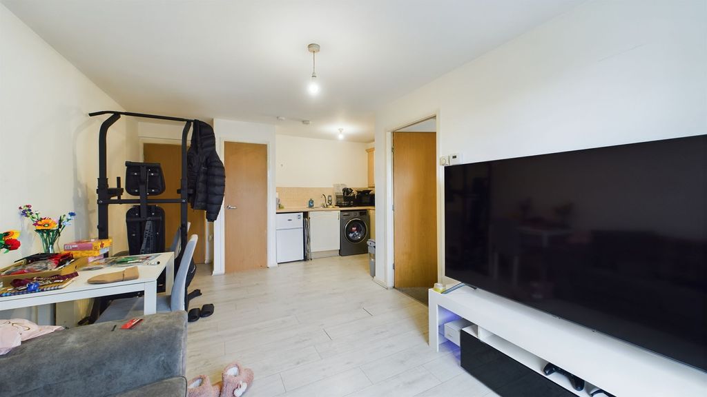 Property photo 3 of 7