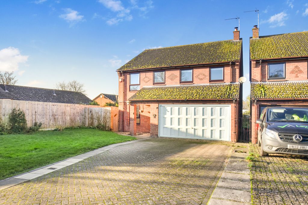 Property photo 1 of 18 640801_20250102044515