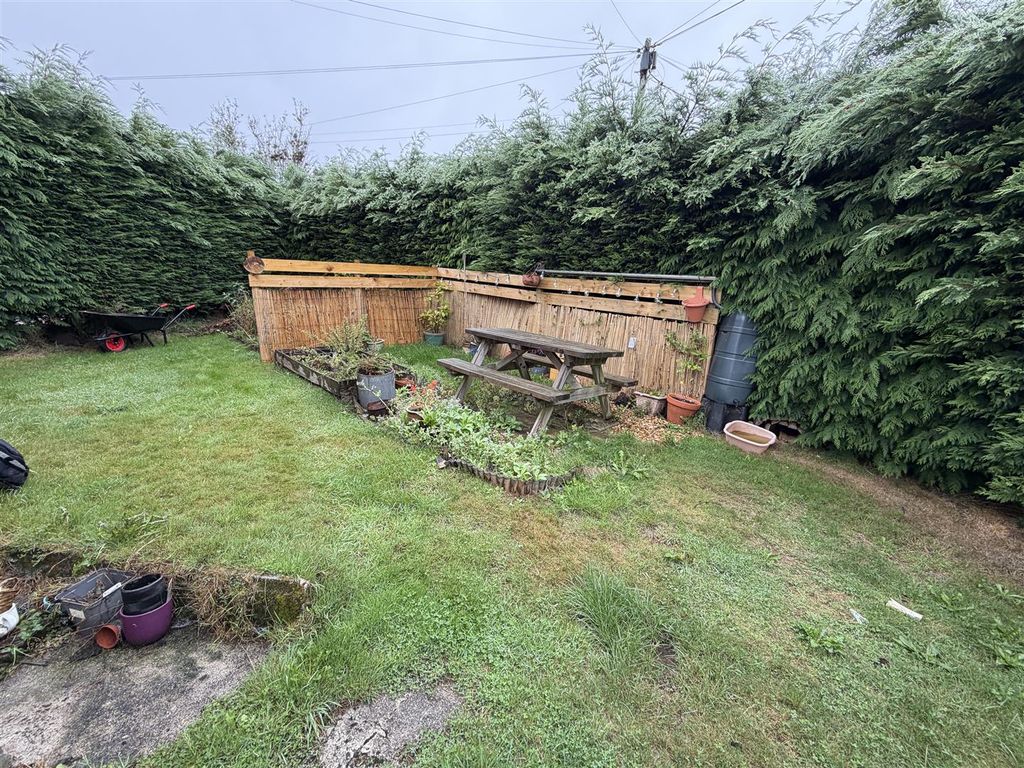 Property photo 2 of 13 Garden 2.Jpeg