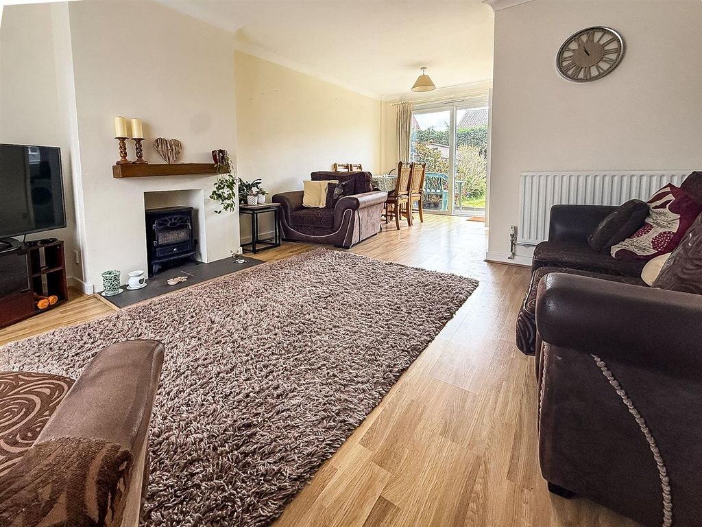 Property photo 2 of 12 Photo-2026-04-07-09-32-29 3.Jpg