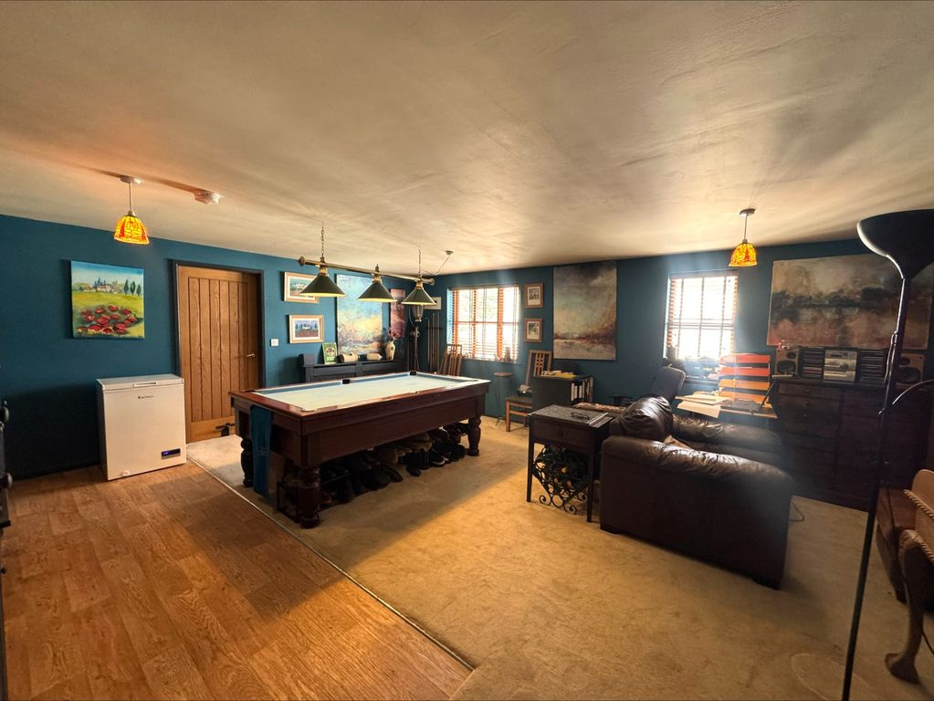 Property photo 2 of 11 Living/Kitchen/Dining