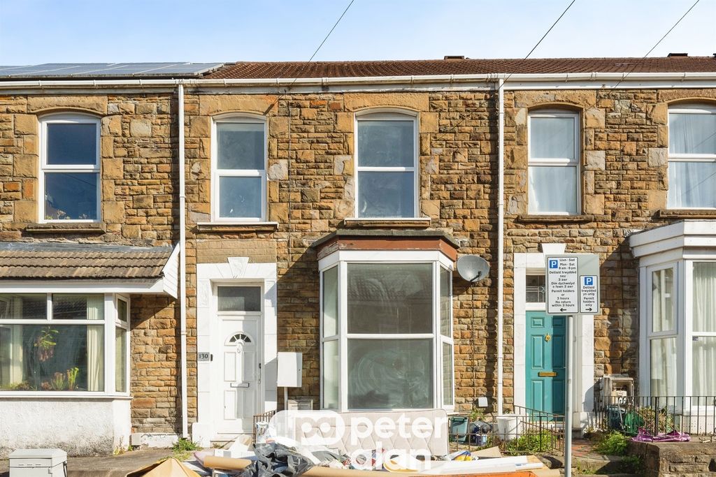 Property photo 2 of 18