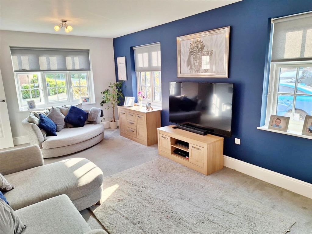 Property photo 2 of 18 6F0d8559-4A79-4B7B-8E64-Dd7Aa7Cb217B.Jpg