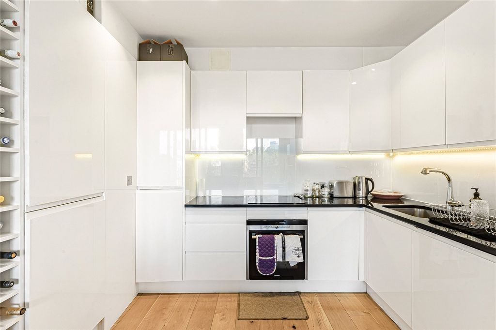 Property photo 2 of 16 Open Plan Living