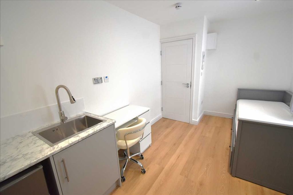Property photo 1 of 3 Main Picture