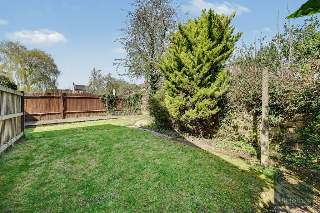 Property photo 2 of 13