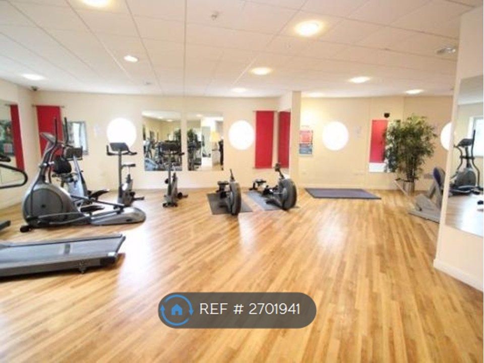 Property photo 3 of 11