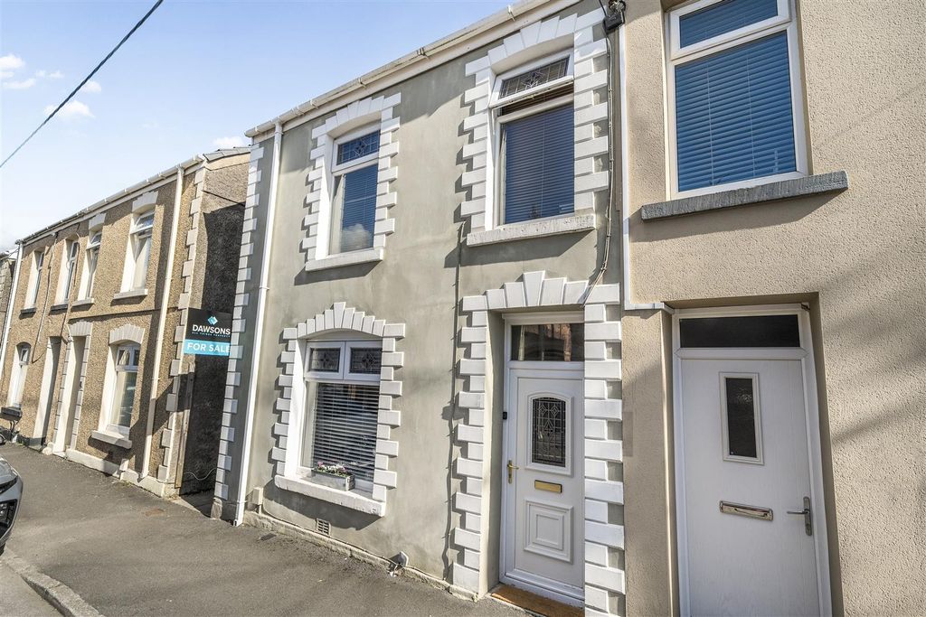 Property photo 1 of 25