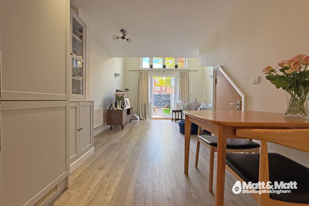 Property photo 2 of 11 5126094
