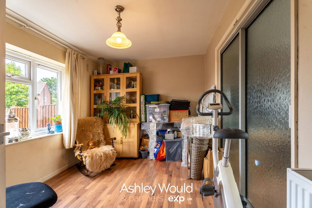 Property photo 3 of 13