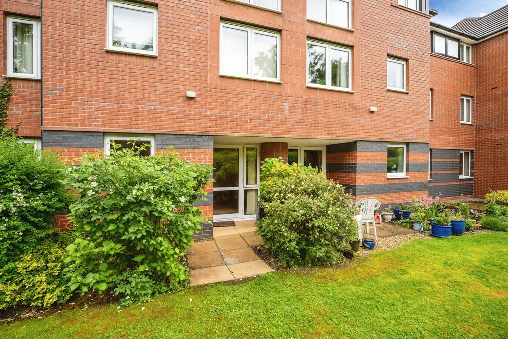 Property photo 1 of 14 External