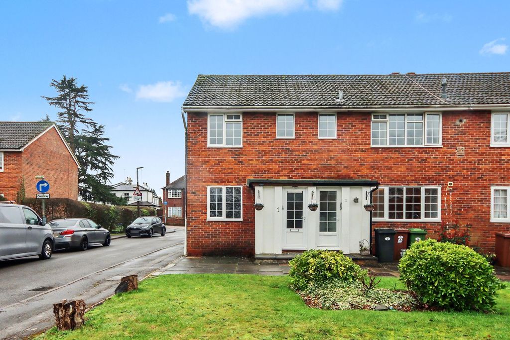 Property photo 2 of 10 External