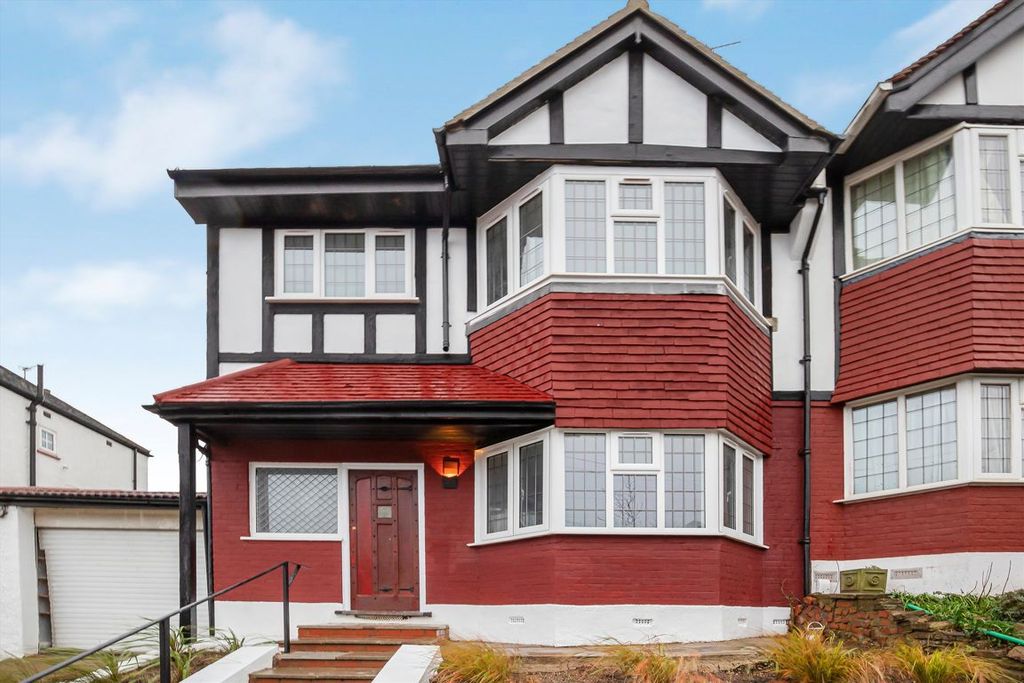 Property photo 1 of 9