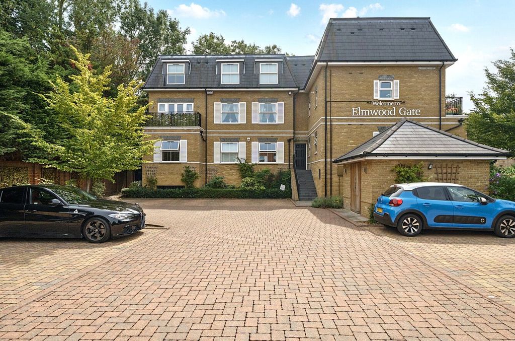 Property photo 3 of 13 1335403-1-6894Ad9...