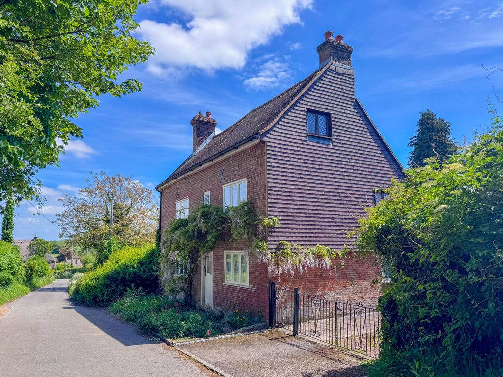 Property photo 1 of 32