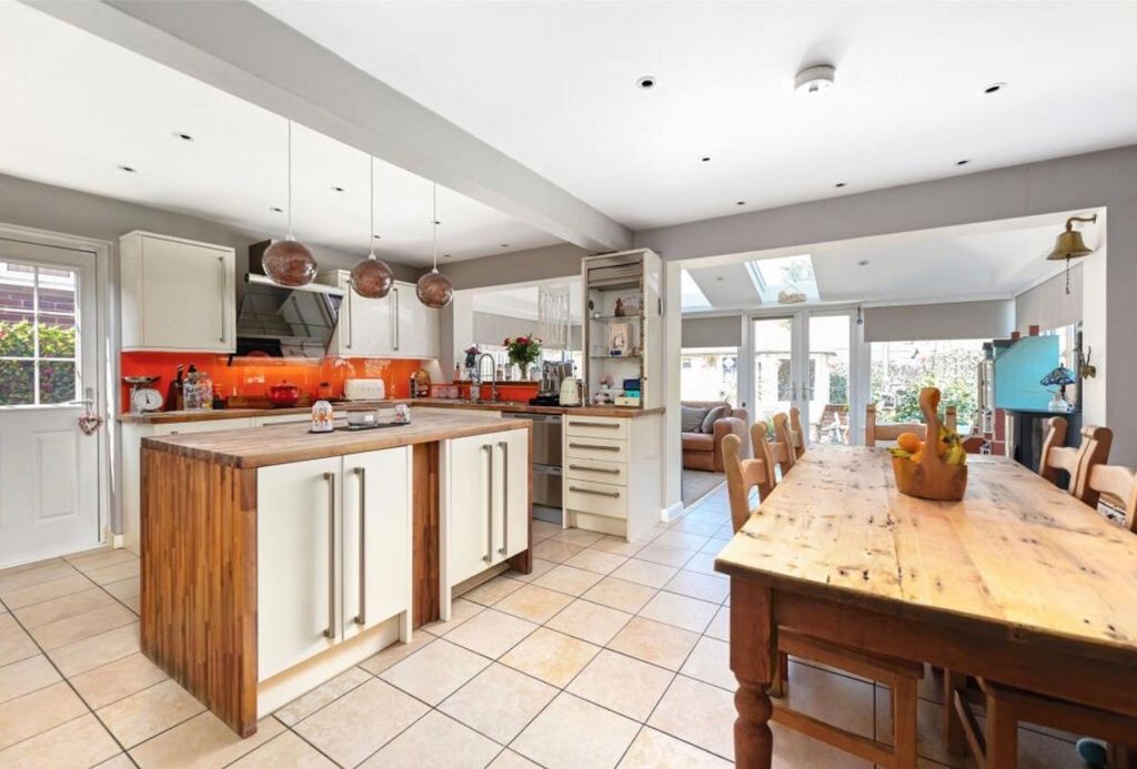 Property photo 2 of 15 Img_1666