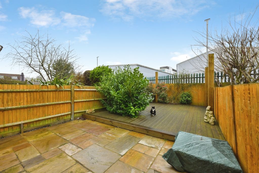 Property photo 3 of 18