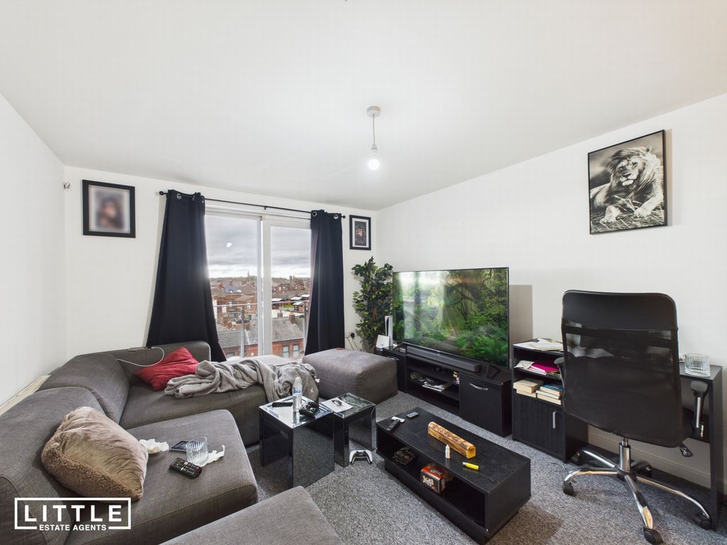 Property photo 3 of 13 Photo 8