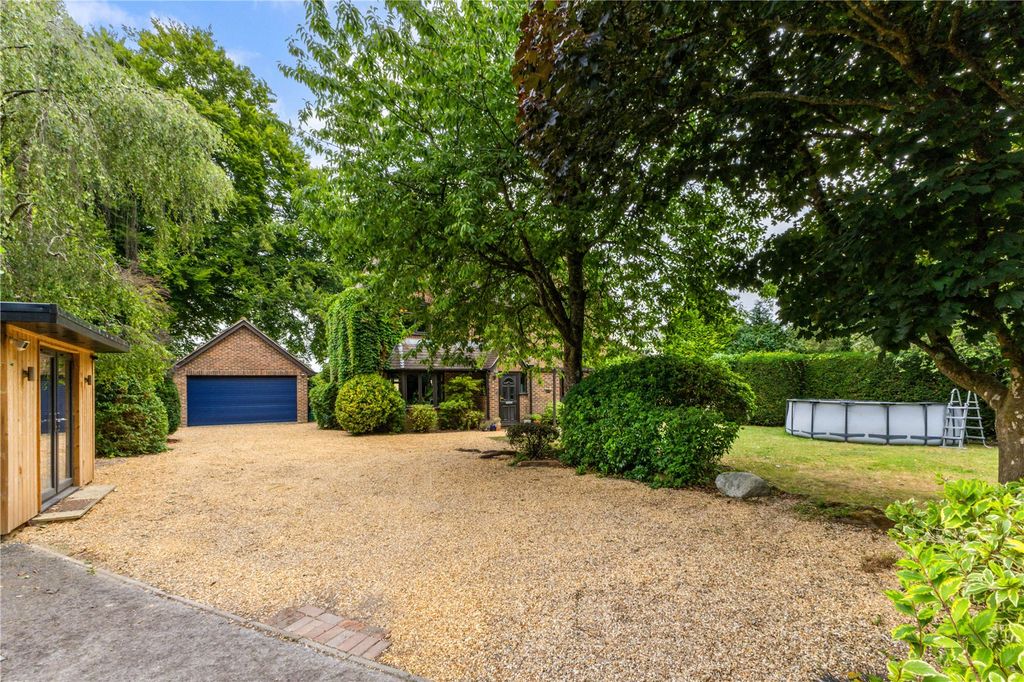 Property photo 2 of 21 Picture No. 09