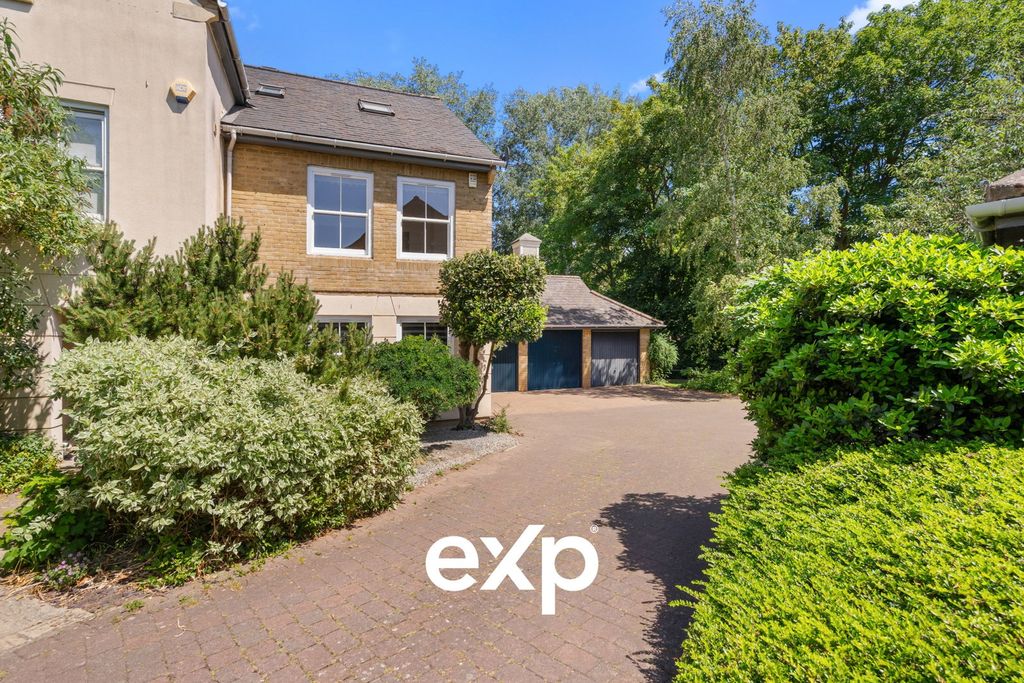 Property photo 1 of 25