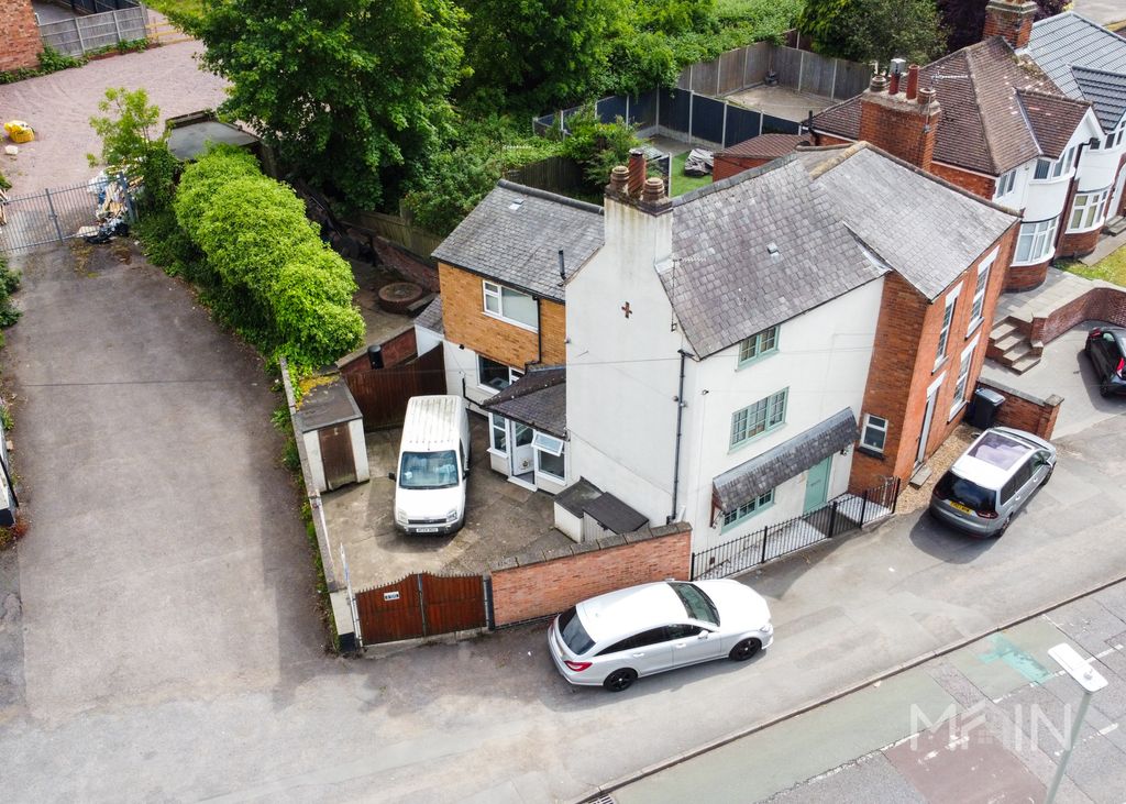 Property photo 2 of 23
