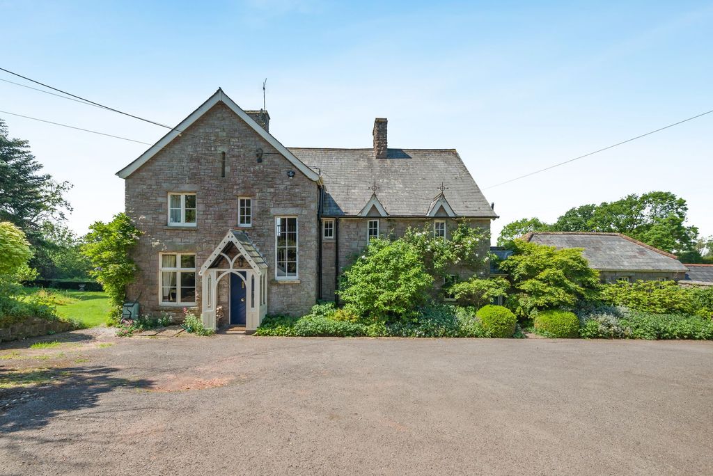 Property photo 1 of 37