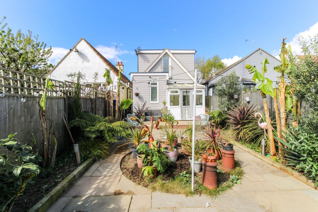 Property photo 1 of 19 Rear Garden