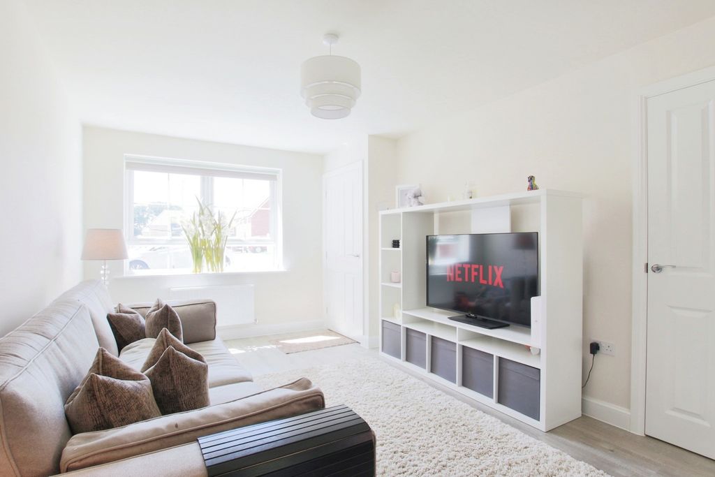 Property photo 2 of 17 3021346