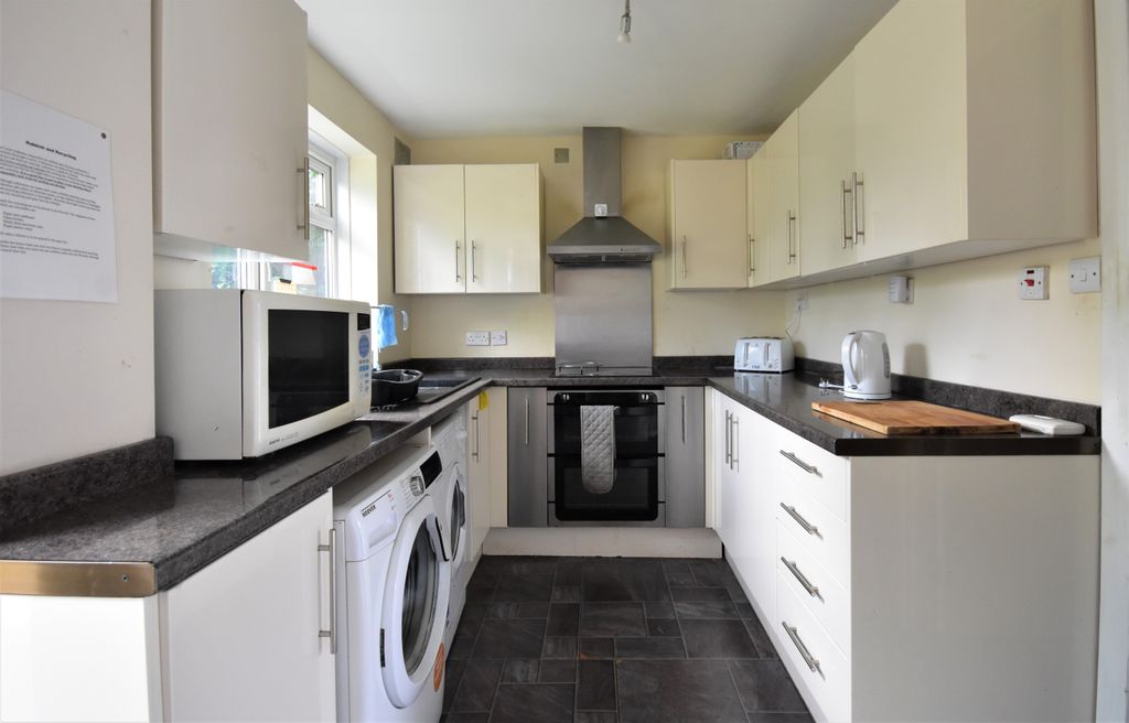 Property photo 2 of 12 Photo 10