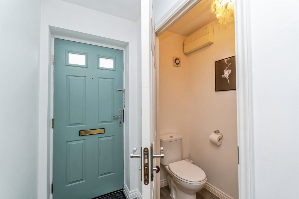 Property photo 2 of 23