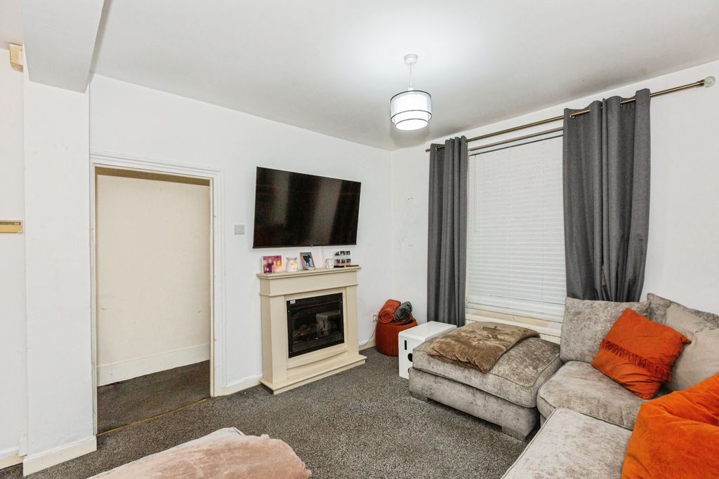 Property photo 3 of 16