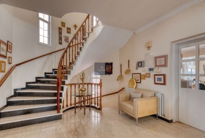 Property photo 3 of 33