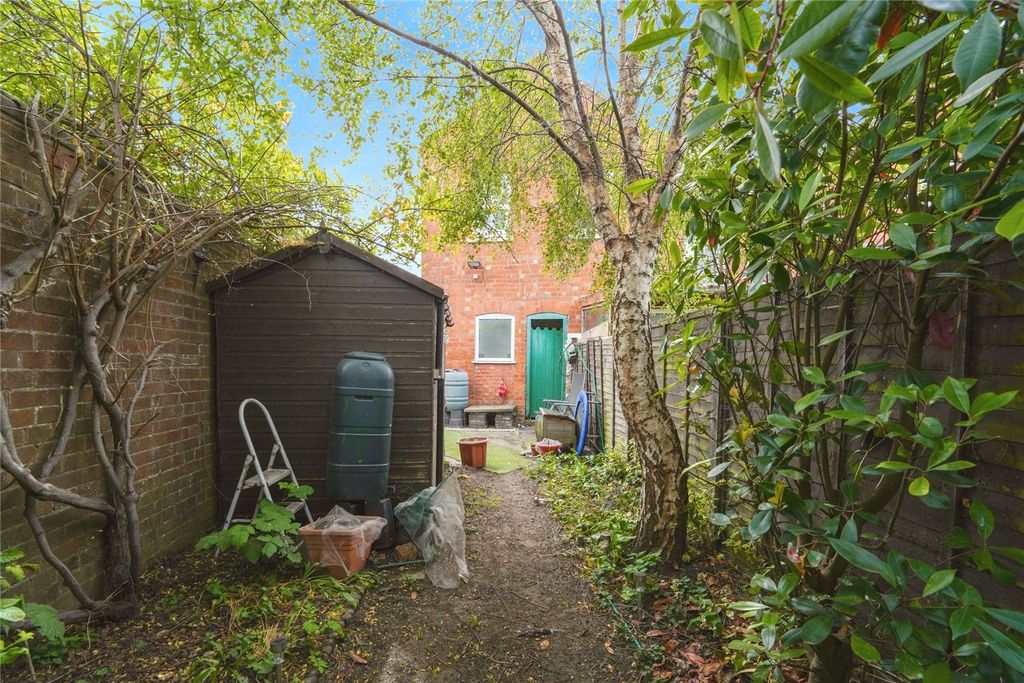 Property photo 2 of 13 Garden