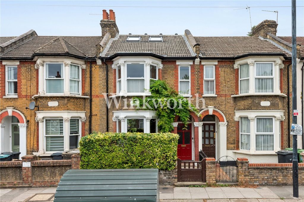Property photo 3 of 23 Picture No. 24