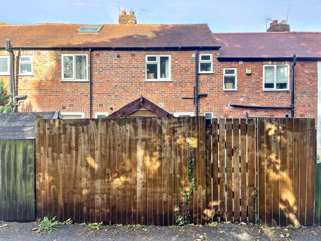 Property photo 3 of 4