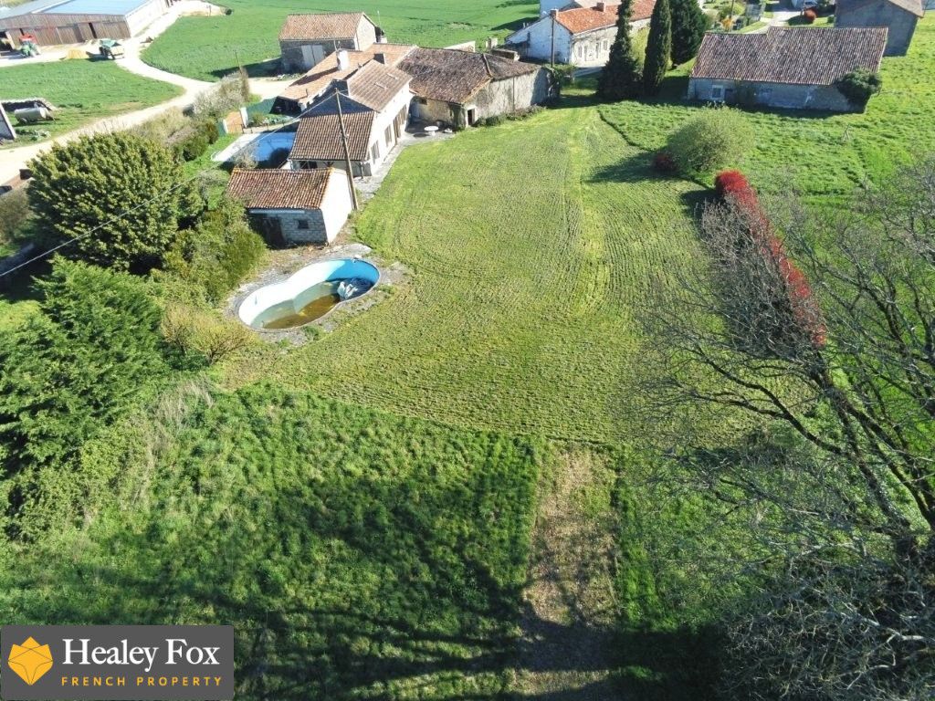 Property photo 3 of 28