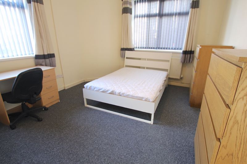 Property photo 3 of 9 Photo 2