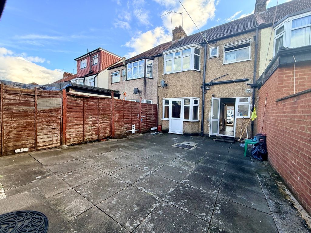 Property photo 1 of 14 5246170