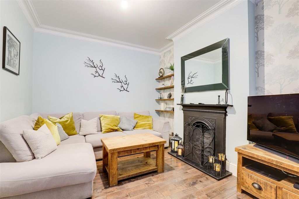 Property photo 3 of 20 Img_7364-Img_7368.Jpg