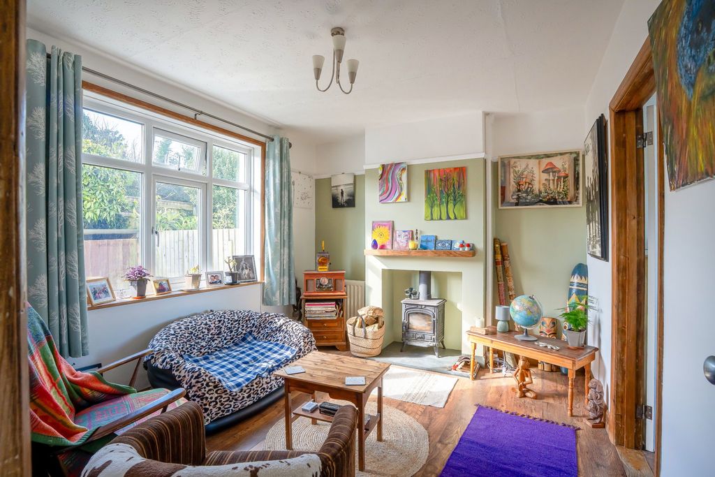 Property photo 2 of 21