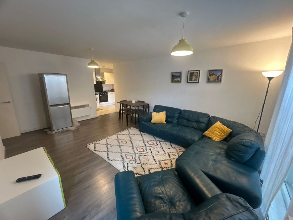 Property photo 2 of 8