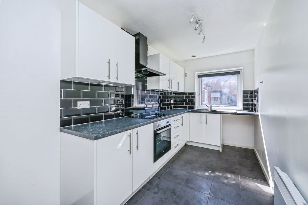 Property photo 2 of 17 Kitchen