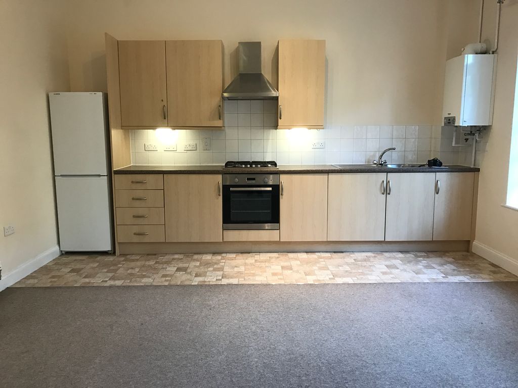 Property photo 2 of 8 Kitchen