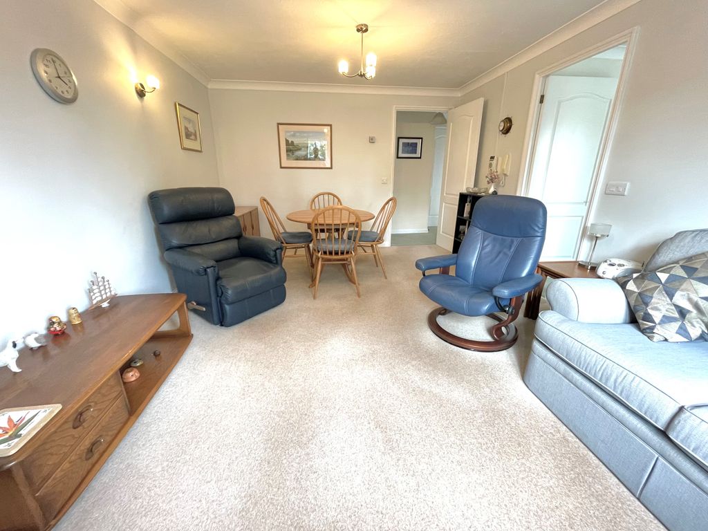 Property photo 3 of 15 2 Barton Court Lounge 3