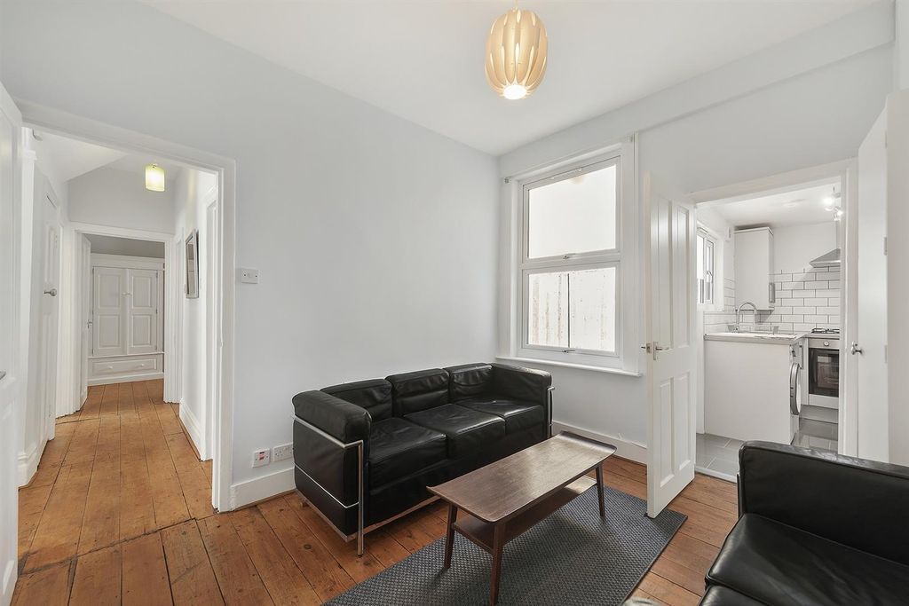 Property photo 2 of 11 58F7d5B2-c5dc-43B9-9d27-F8963Cfb3F73-2000.Jpg