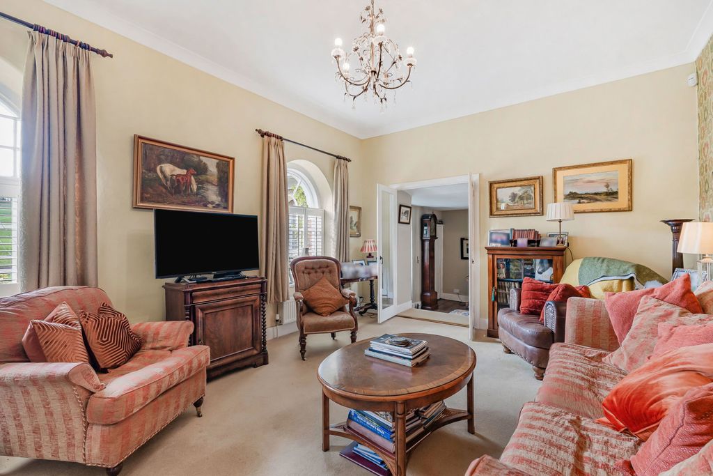 Property photo 1 of 30