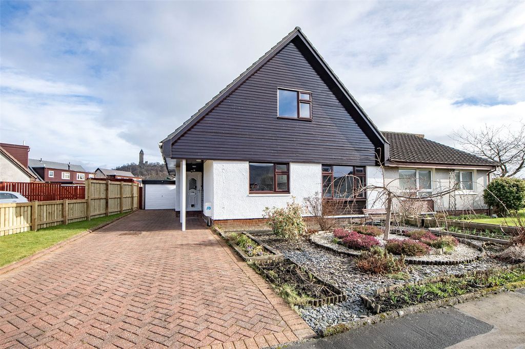 Property photo 1 of 30 Picture No. 05