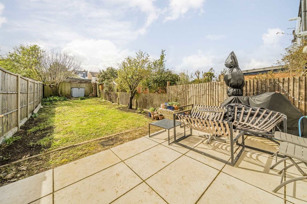 Property photo 3 of 8