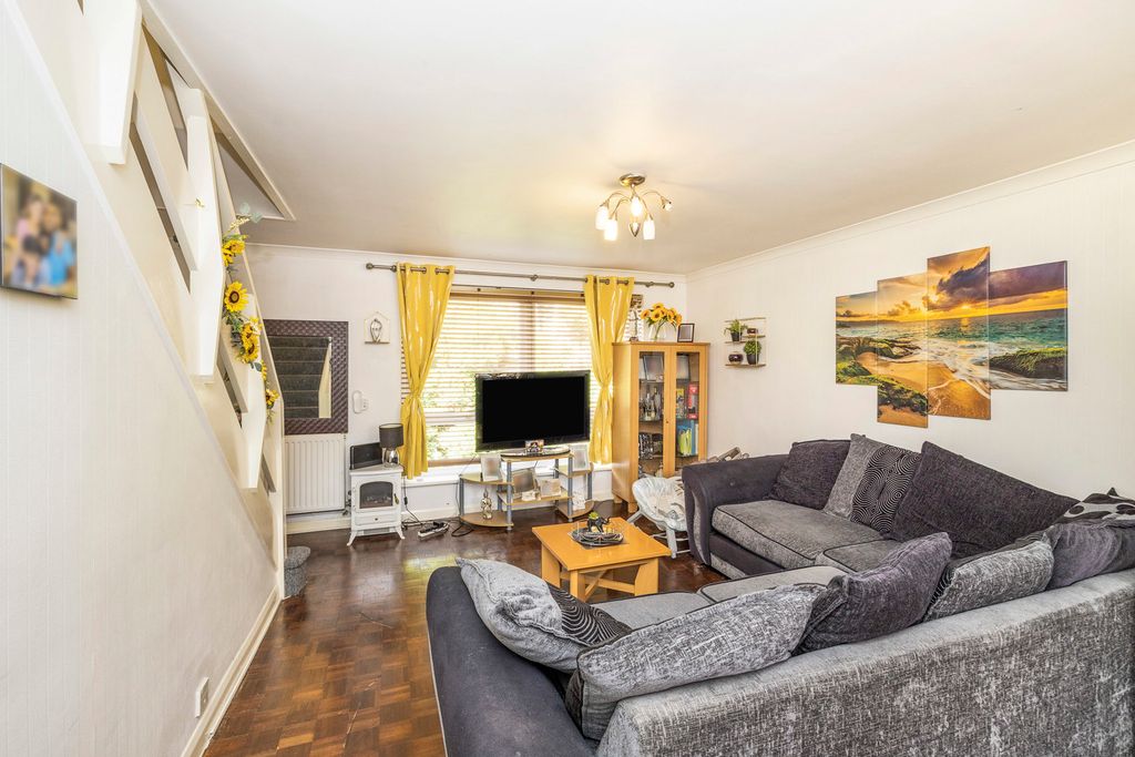 Property photo 3 of 13 Pbox-Img.Jpg