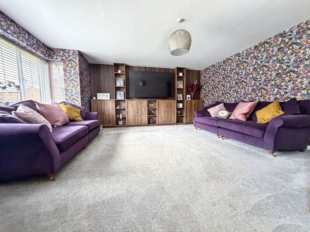 Property photo 2 of 42